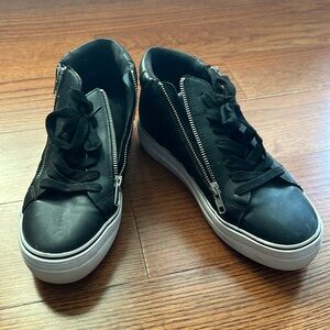 Steve Madden black sneakers